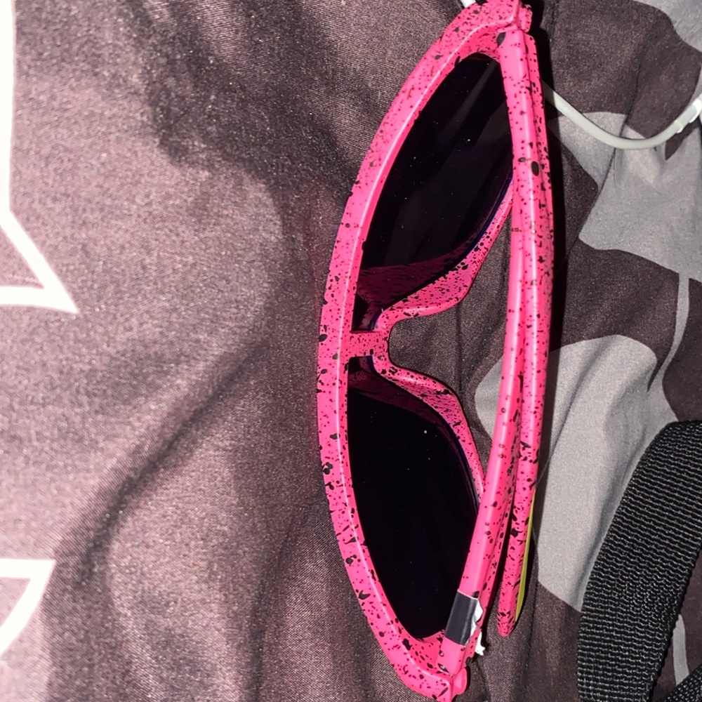 Brand new - Picture 2 of 2